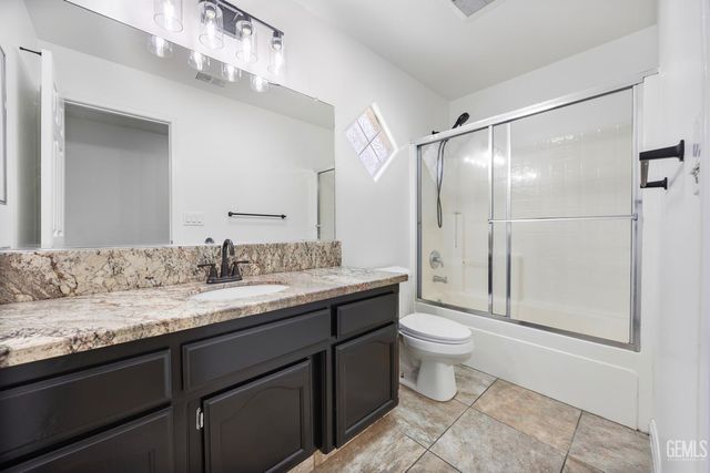 5415 Moraga Court, Bakersfield, CA 93314
