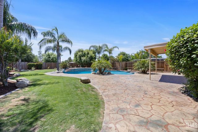 5415 Moraga Court, Bakersfield, CA 93314