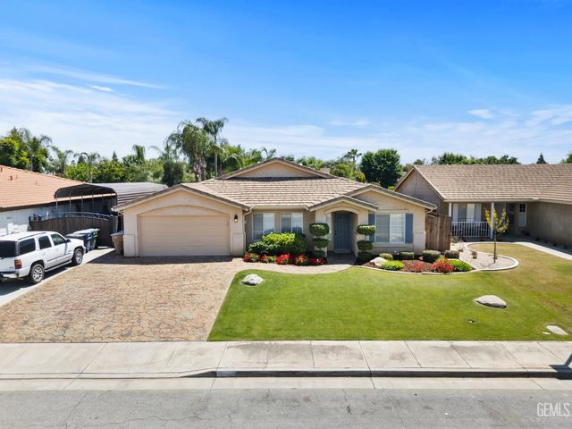 5415 Moraga Court, Bakersfield, CA 93314