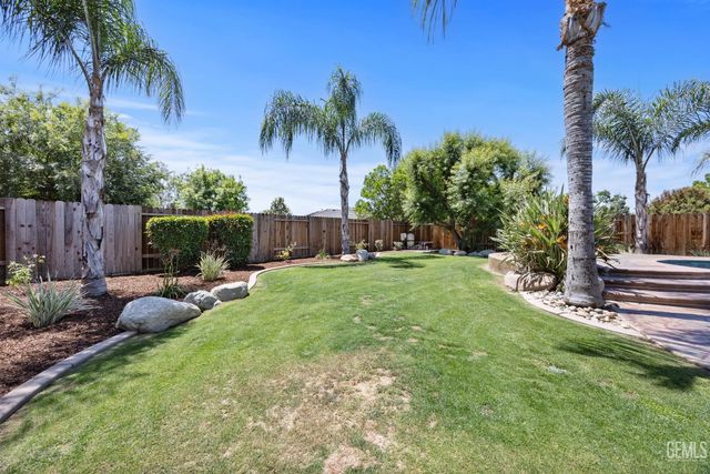 5415 Moraga Court, Bakersfield, CA 93314
