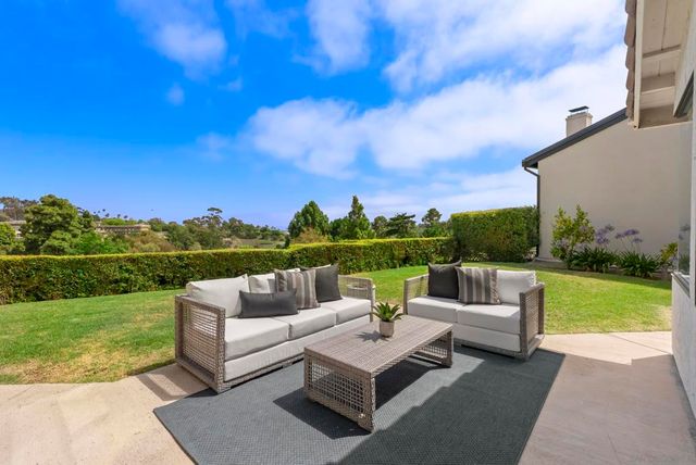 2035 Caminito El Canario, La Jolla, CA 92037