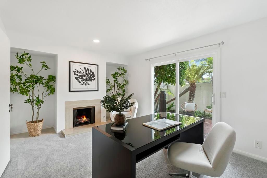 Image 17 of property listing at 2035 Caminito El Canario, La Jolla, CA 92037