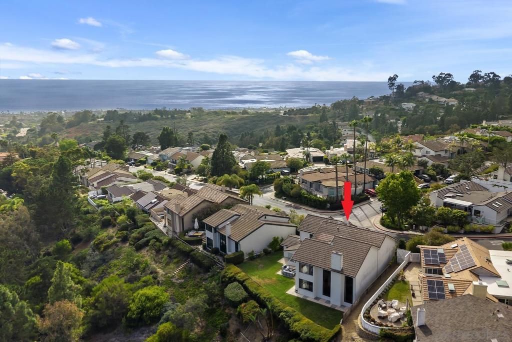Image 25 of property listing at 2035 Caminito El Canario, La Jolla, CA 92037