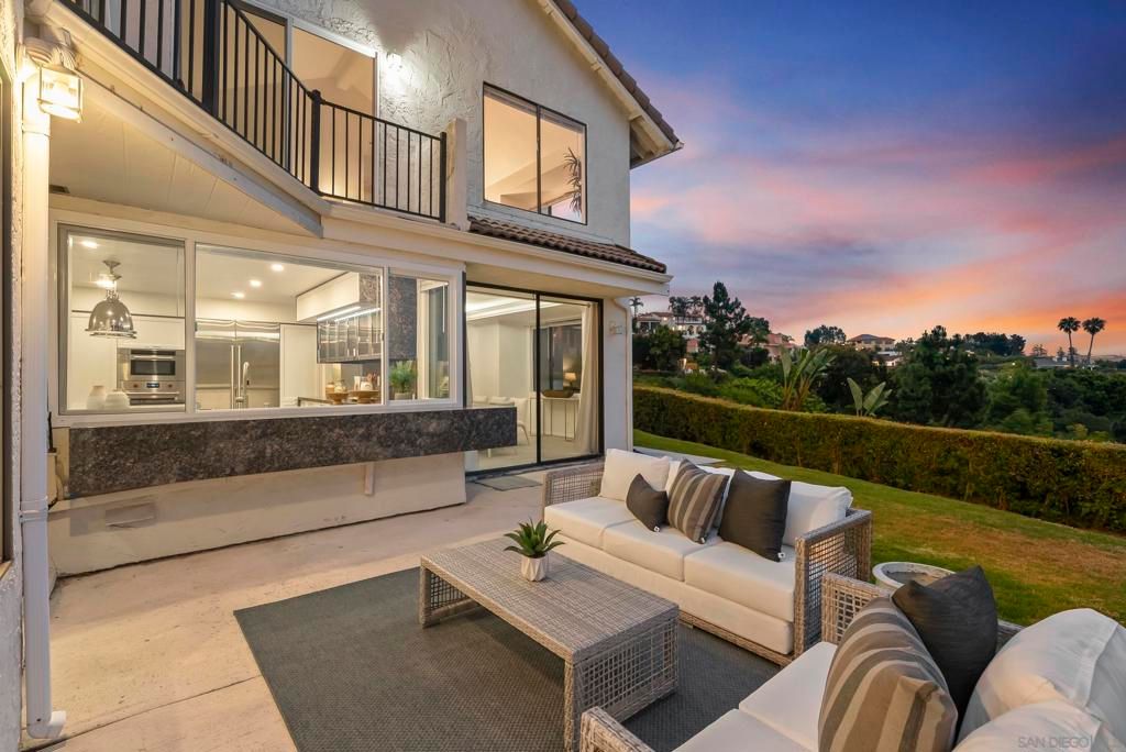 Image 28 of property listing at 2035 Caminito El Canario, La Jolla, CA 92037