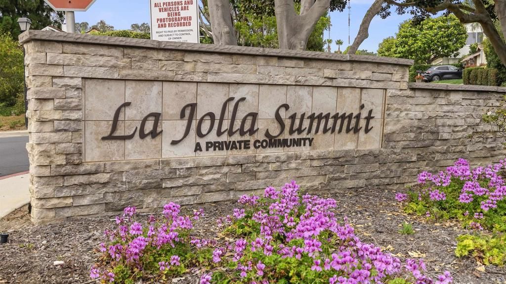 Image 29 of property listing at 2035 Caminito El Canario, La Jolla, CA 92037