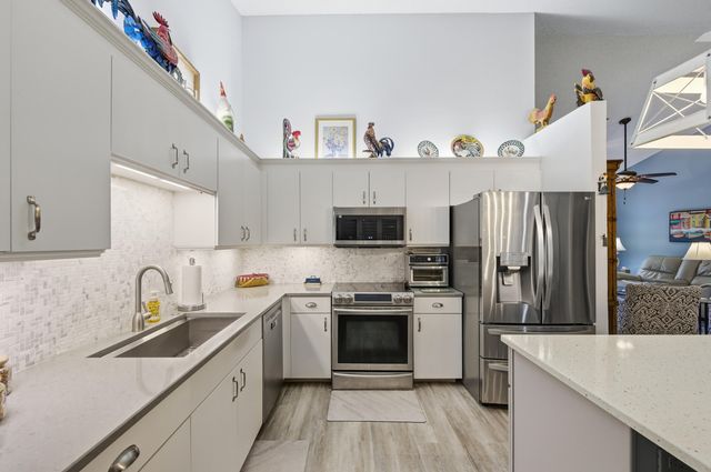 156 Sandy Lane, Royal Palm Beach, FL 33411