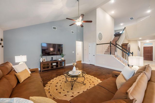 326 Cypress Forest DR, Kyle, TX 78640