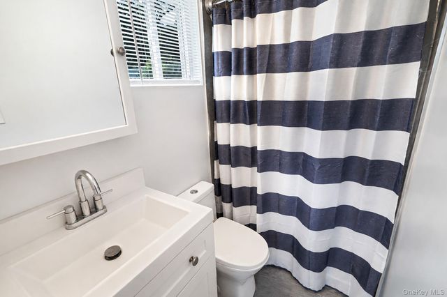 86 Eastview Road, Ronkonkoma, NY 11779