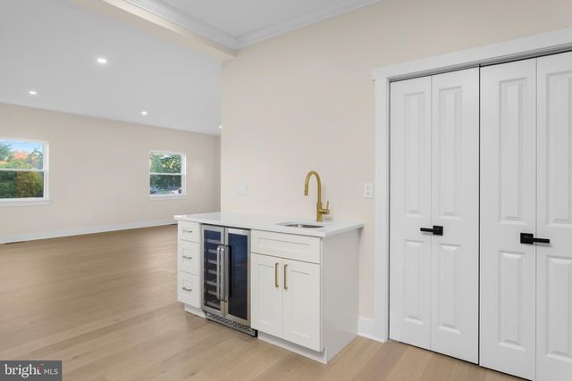 22 ORCHARD AVE, Pennington, NJ 08534
