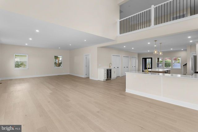 22 ORCHARD AVE, Pennington, NJ 08534