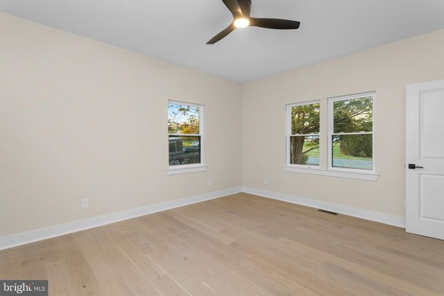 22 ORCHARD AVE, Pennington, NJ 08534