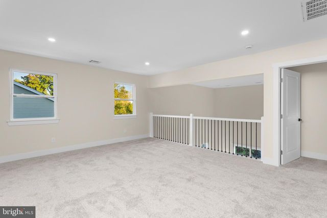 22 ORCHARD AVE, Pennington, NJ 08534