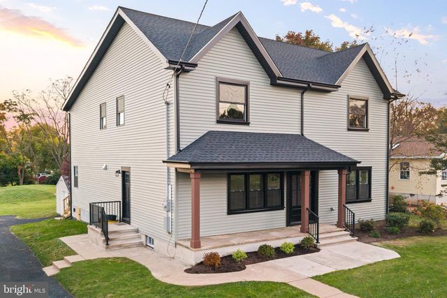 22 ORCHARD AVE, Pennington, NJ 08534