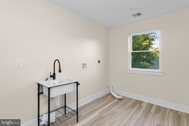 22 ORCHARD AVE, Pennington, NJ 08534