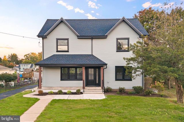 22 ORCHARD AVE, Pennington, NJ 08534