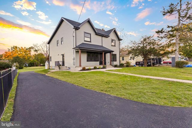 22 ORCHARD AVE, Pennington, NJ 08534