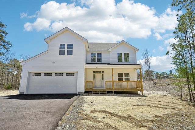 33 Seabiscuit Dr, Plymouth, MA 02360