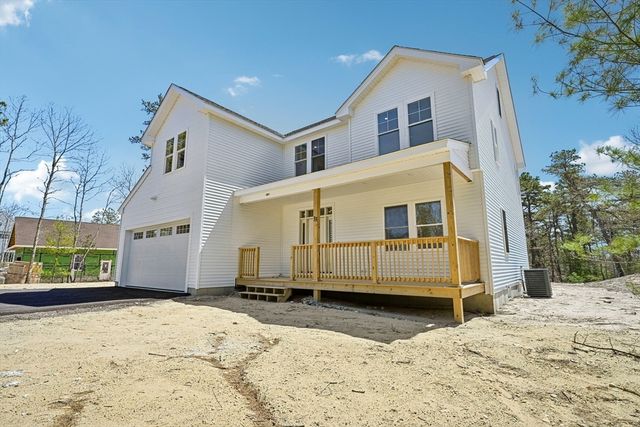 33 Seabiscuit Dr, Plymouth, MA 02360