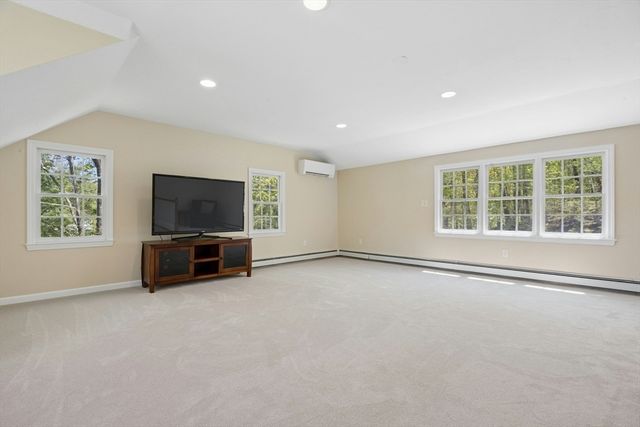9 Wood, Mendon, MA 01756