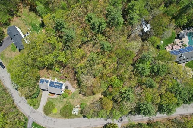 9 Wood, Mendon, MA 01756