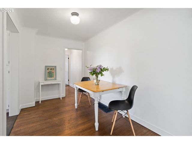 510 E 16TH St, Vancouver, WA 98663