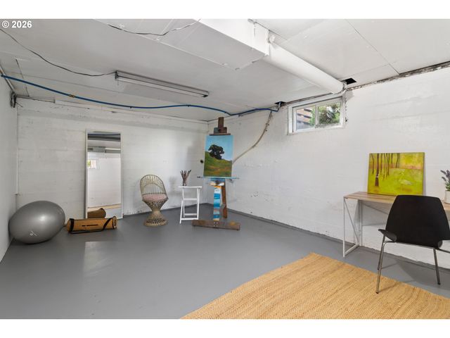 510 E 16TH St, Vancouver, WA 98663