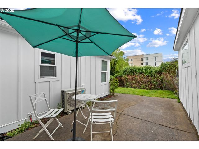 510 E 16TH St, Vancouver, WA 98663