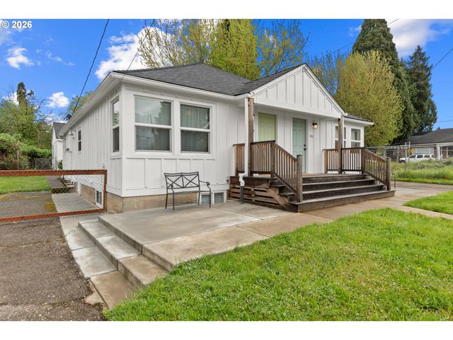 510 E 16TH St, Vancouver, WA 98663
