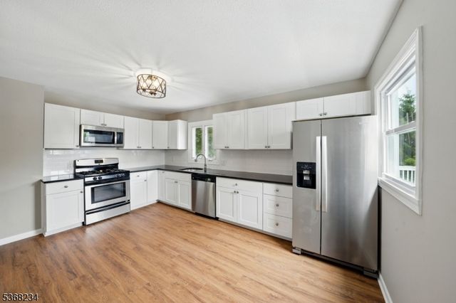 14 Stephen Pl, Rockaway Boro, NJ 07866