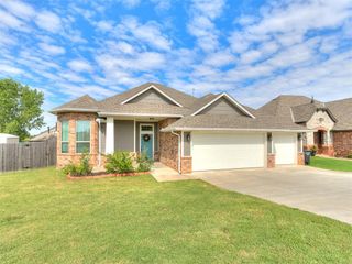 1301 Atalon Drive, Moore, OK 73160