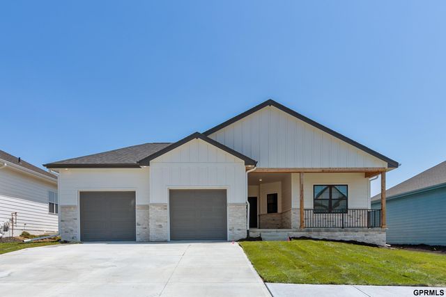 11671 S 125th Street, Papillion, NE 68046