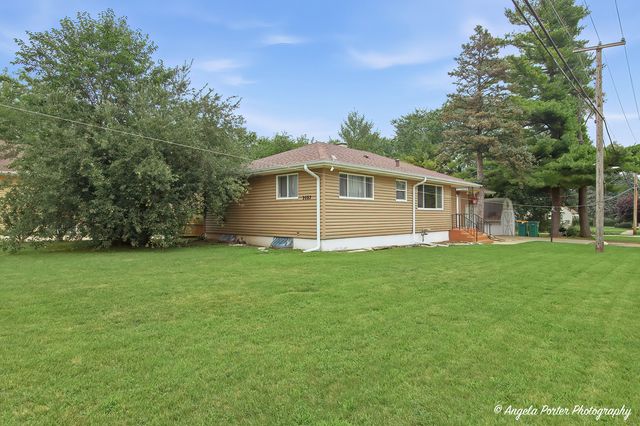 2023 ELIM Avenue, Zion, IL 60099