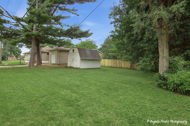2023 ELIM Avenue, Zion, IL 60099