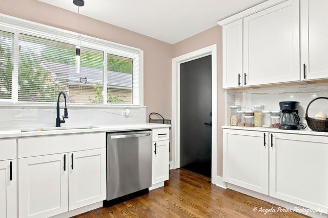 2023 ELIM Avenue, Zion, IL 60099