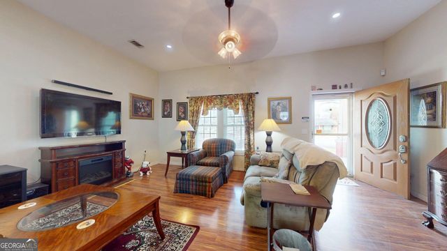 297 N Rountree Street, Metter, GA 30439