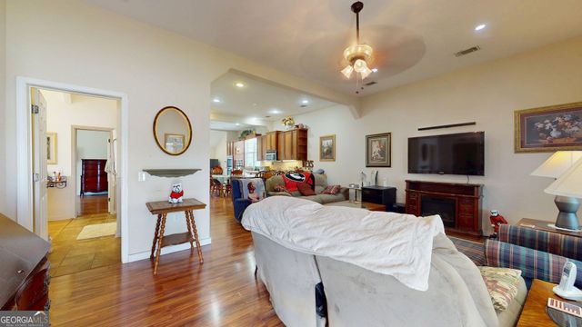 297 N Rountree Street, Metter, GA 30439