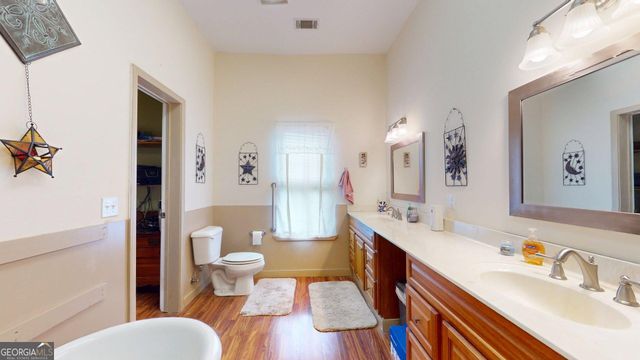 297 N Rountree Street, Metter, GA 30439