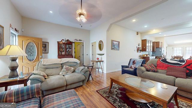 297 N Rountree Street, Metter, GA 30439