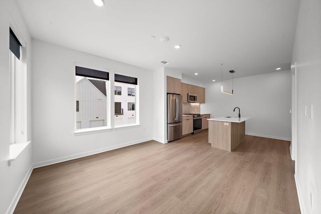 1941 Sawdust Road 402, The Woodlands, TX 77380