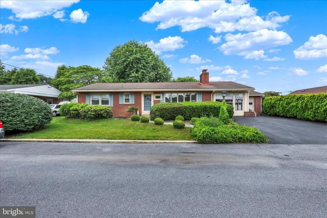 115 DOWNEY DRIVE, Chambersburg, PA 17202