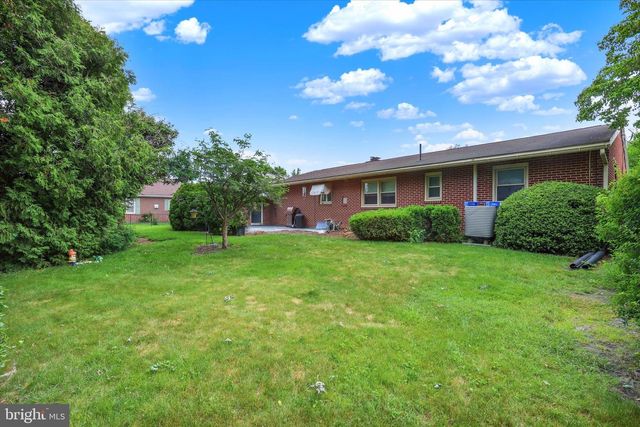 115 DOWNEY DRIVE, Chambersburg, PA 17202