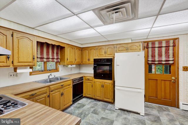 115 DOWNEY DRIVE, Chambersburg, PA 17202