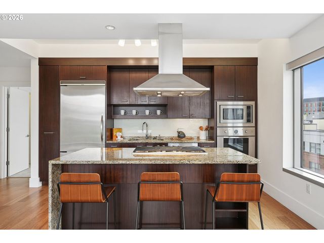 1001 Nw LOVEJOY St 512, Portland, OR 97209