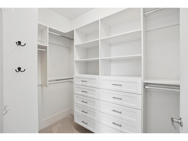 1001 Nw LOVEJOY St 512, Portland, OR 97209