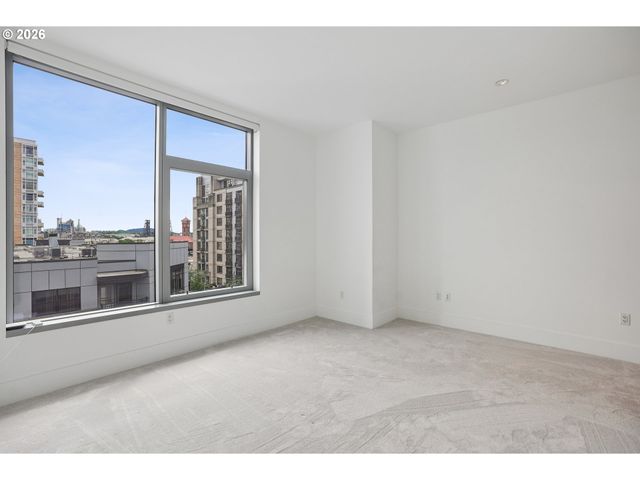 1001 Nw LOVEJOY St 512, Portland, OR 97209