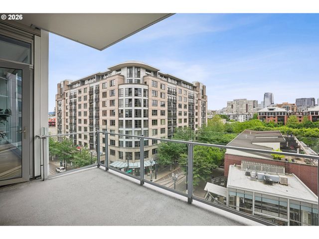 1001 Nw LOVEJOY St 512, Portland, OR 97209
