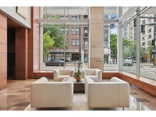 1001 Nw LOVEJOY St 512, Portland, OR 97209