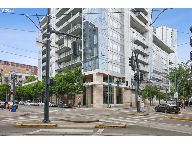 1001 Nw LOVEJOY St 512, Portland, OR 97209