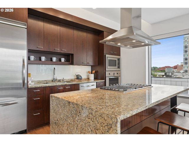 1001 Nw LOVEJOY St 512, Portland, OR 97209