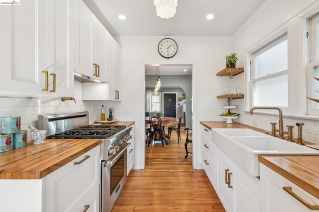 6004 Orchard Ave, Richmond, CA 94804